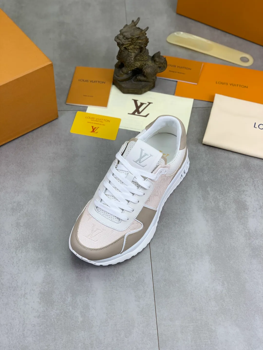 Men's men's shoes P680 new style 💶[LOUIS VUITTON] (original order) new style 🍀LV Louis Vuitton * - top version of LV classic trendy shoes! Use imported original cowhide and water-dyed cowhide lining. The latest original wear-resistant TPU combination outsole! High quality products! Multiple colors available, code number: 39-45 (46 customized)